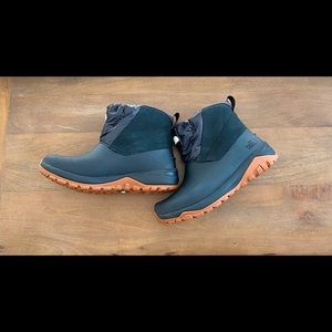 The North Face Black Yukiona Ankle boots size 6.5